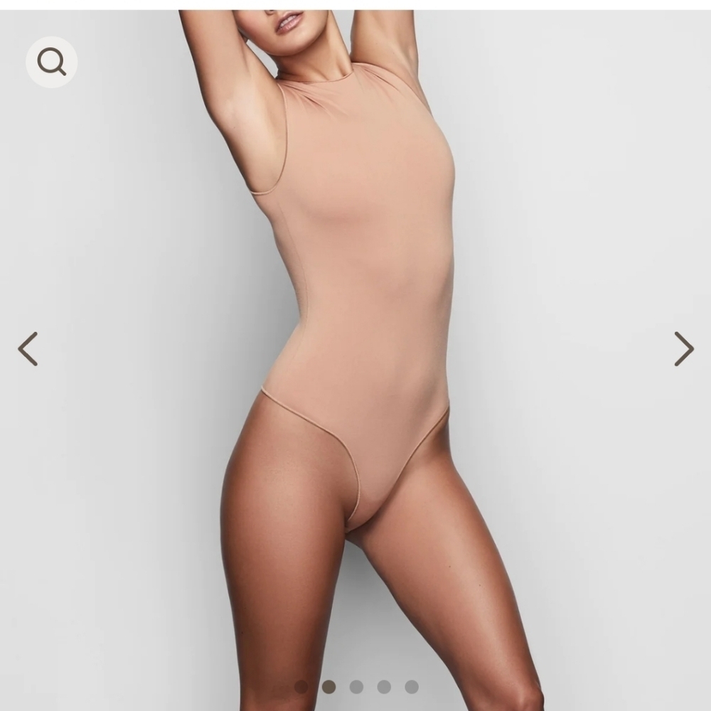Good American Crew Neck Sleeveless Bodysuit